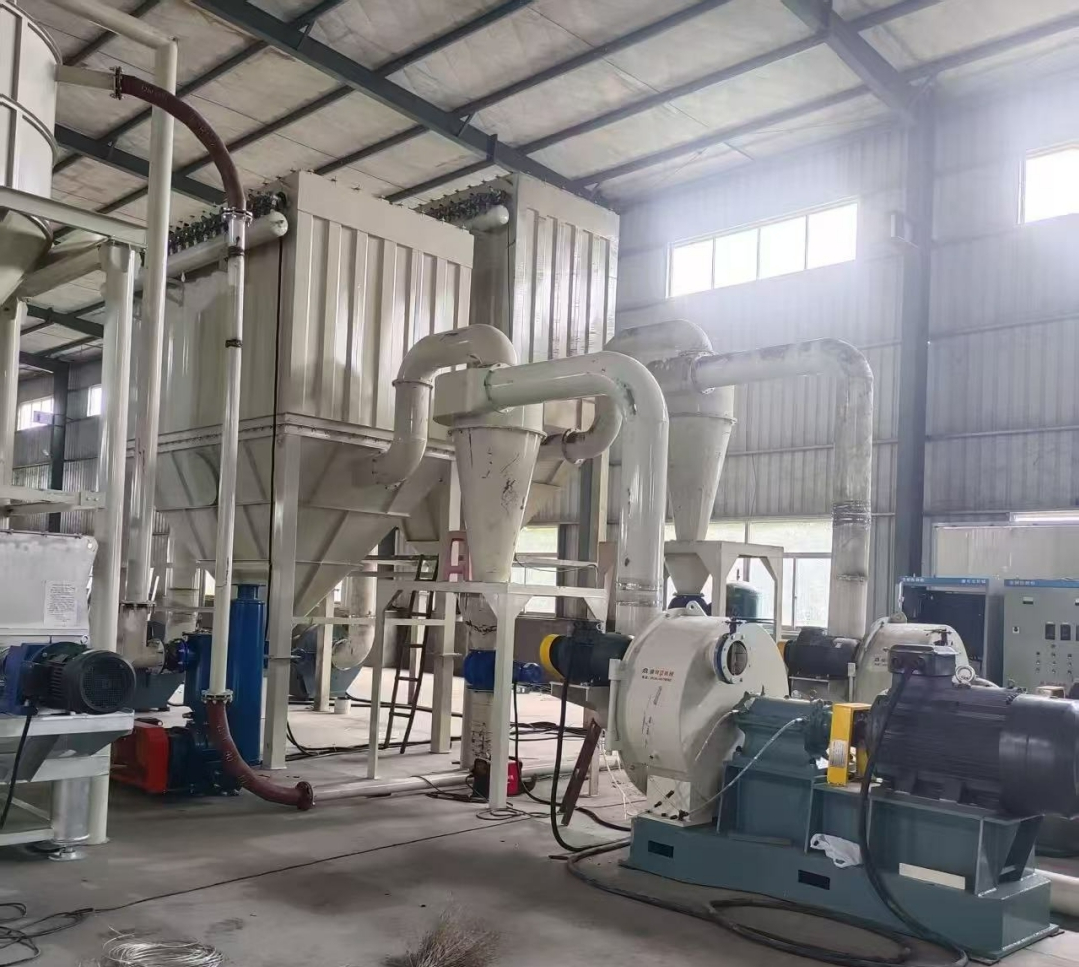 废旧锂电池极片剥离脱粉机设备类型、技术参数、工艺流程、价格及技术优势等方面进行综合介绍